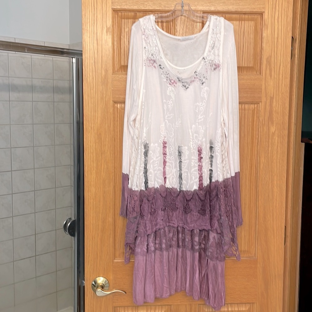 Beautiful, 2 piece lace dress made in Italy